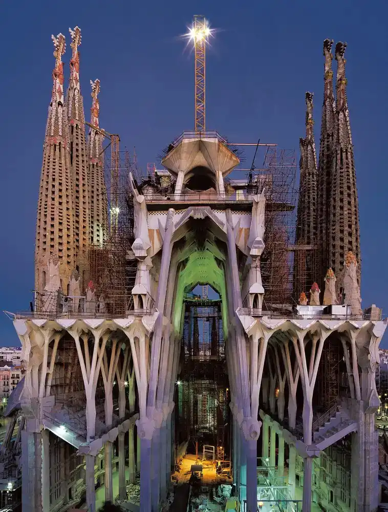 Restoration, 2002 © Expiatory Temple of the Sagrada Familia